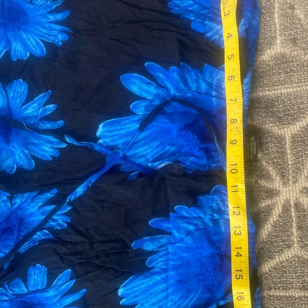 Ingear Black and Blue Floral vacation lounger pants - Picture 8 of 8
